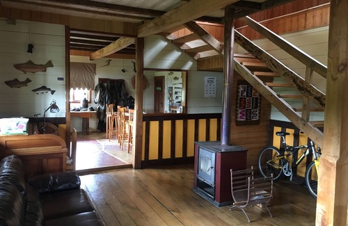 Puerto Montt Cabina | La Casona Puelo Lodge