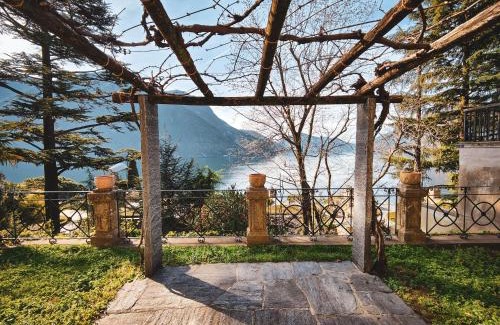 Castagnola Apartamento | La Castignola con vista lago di Lugano e giardino condiviso