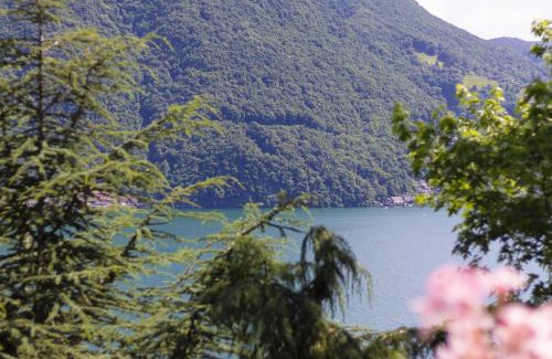 Castagnola Apartamento | La Castignola con vista lago di Lugano e giardino condiviso