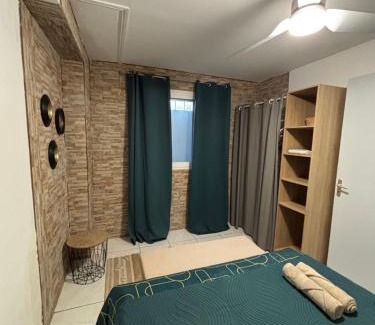 Petite-ÃŽle Apartamento | La Caz Anaïs avec jacuzzi