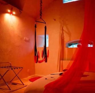 Albertville Apartamento | La chambre rouge - Dans le Chateau Fort