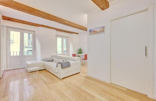 Centro histórico Apartamento | La Chapitela 7 by Clabao
