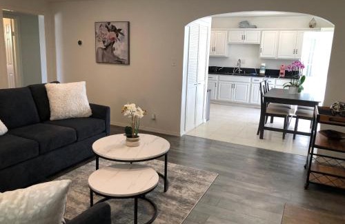 North Hollywood Casa | LA Charm