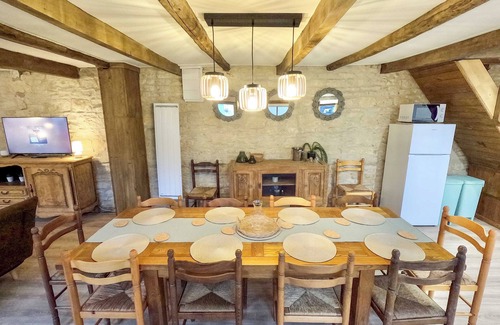 Chaunay Casa | La Charronnière: Los establos