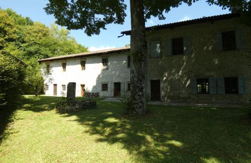 Le Pin Casa | LA CHARTREUSE DE LA SYLVE BÉNITE family home