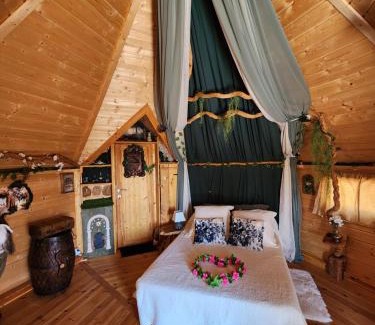 Servas Cama Y Desayuno | La Chaumière magique des Elfes et son escape game