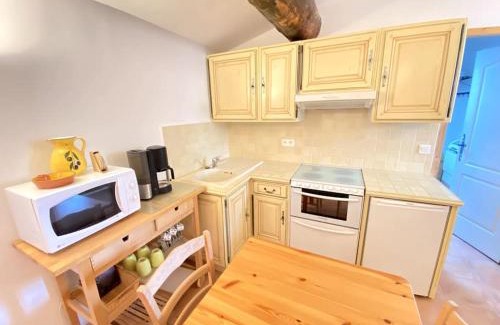 Saint-Sauveur-de-Cruzieres Casa | LA CONFISERIE