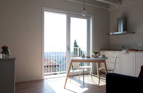 Villanuova sul Clisi Apartamento | La Cornice sul Garda - Betulla - lake view and pool in small residence