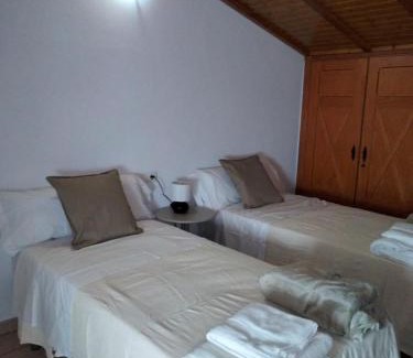 Segura de León Apartamento | La Corralá de S de León