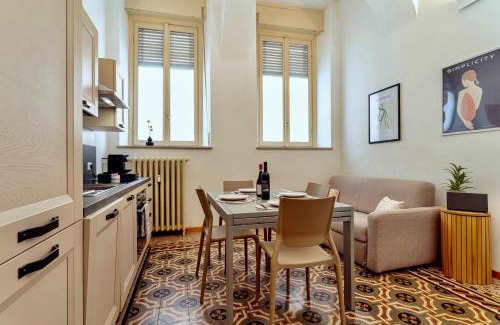 Novara Apartamento | LA CORTE - alloggio signorile nel cuore di Novara