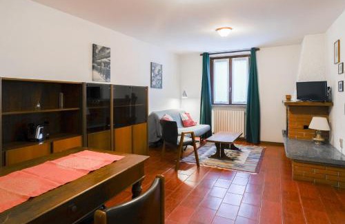 Cassina Valsassina Apartamento | La Corte Antica