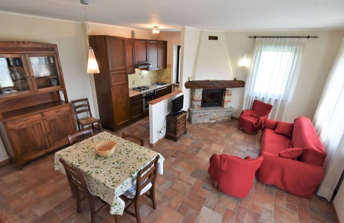 Castana Apartamento | La Corte Bricca (Bilo A) by Interhome