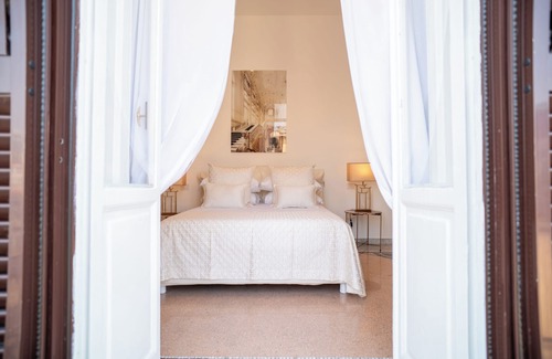 Santa Lucia Cama Y Desayuno | La Corte di Partenope Suites