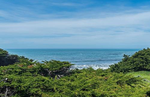 Sea Ranch Casa | La Costiera Ocean & Bluff Views With Hot Tub