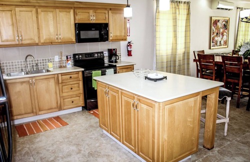Lowlands Casa | La Coterie Villa -Charming 3-bedroom villa with WiFi, AC in enjoyable Lowlands