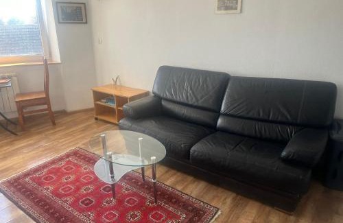 Poteries Apartamento | La cour des rois