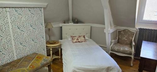 Cormeilles Cama Y Desayuno | La Cour Du Puits Chambre Victor