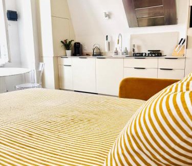 Hotel de Ville - Quinconces Apartamento | La Cour Dudon - Amazing & central appartment in Bordeaux