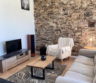 Sainte-Gemme Casa | « La Crécerelle » spacieux gîte contemporain entre Tarn et Aveyron