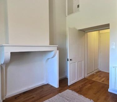 Berze-le-Chatel Casa | La croix de fer by Miss K