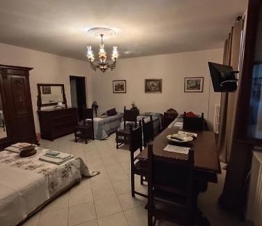 Asti Cama Y Desayuno | La Crota B&B