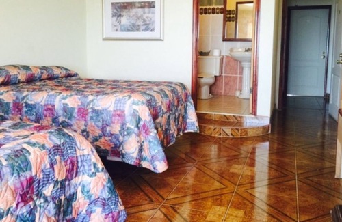 Camalú Hotel | La Cueva Del Pirata