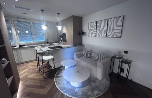 La Demi - Lune Apartamento | La Demi Lune