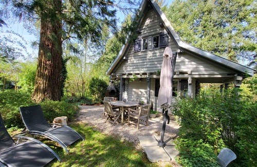 Strueth Chalet De Esquí | "La Demoiselle" self catering in a private park comfortable for 2 persons