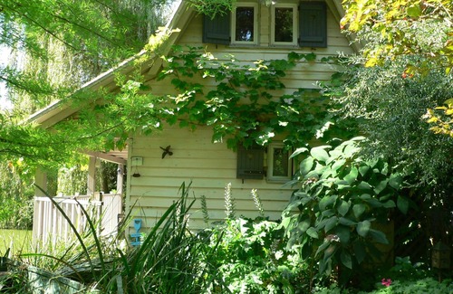 Strueth Chalet De Esquí | "La Demoiselle" self catering in a private park comfortable for 2 persons
