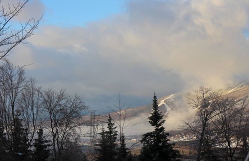 Saint-Joachim Apartamento | La Denver - Log Home with SPA (Unit 1)