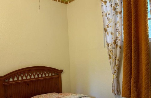 Vaudreuil Otro | La Difference Guest House - Route Nationale #1