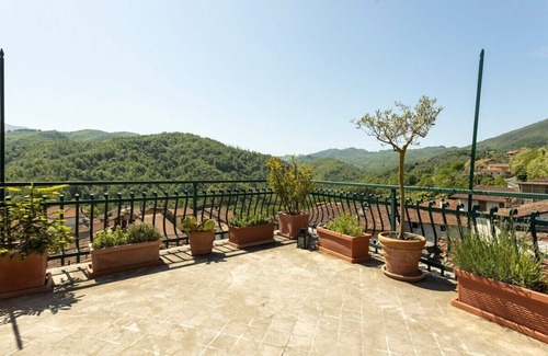 San Terenzo Monti Casa | La Dimora del Borgo Antico - Holiday house near 5 Terre, WiFi, Panoramic Terrace