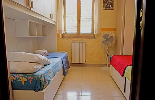 San Giorgio Apartamento | La Dimora Del Girasole, a few steps from the sea, great for family vacations