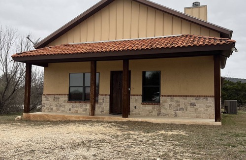 Sabinal Casa | La Doña Walk to Live Music Hacienda Entrances FREEFrio Access ConcanVIP