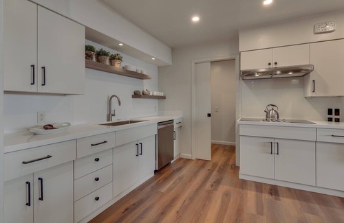 Tahoma Casa | La Dolce Vita – Lakefront, Buoy, Pool Table & Boathouse Deck