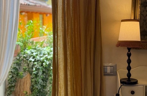 Borgo Trento Apartamento | La Dolce Vita - Luxury Verona city Apartment 2 BR, 2 BA with Romantic Balcony