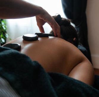 Montbazin Cama Y Desayuno | La Domitia - Maison d'hôtes, massages & bien-être