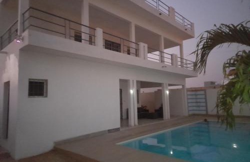 La Somone Casa | la dorée du Sénégal villa entière ou rez-de-chaussée