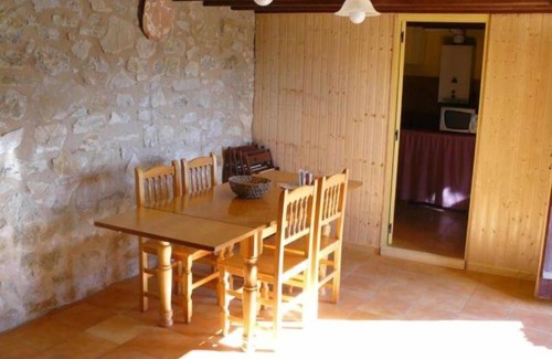 Agost Cabaña | Casas Rurales La Fàbrica - descansa en una antigua alfarería.