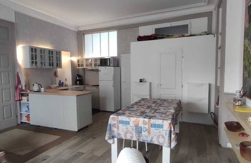 Plougasnou Apartamento | La Falaise, Pointe de Primel, Appart à 30m de la Plage Avec Deux Pièces de Vie!