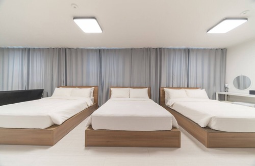 Yangyang Hotel | La Famille