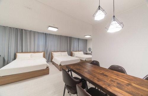 Yangyang Hotel | La Famille