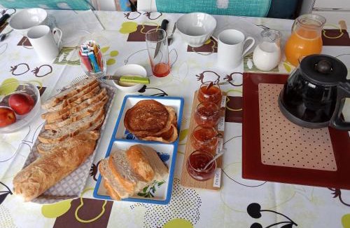 Lorgues Cama Y Desayuno | la Farigoulette