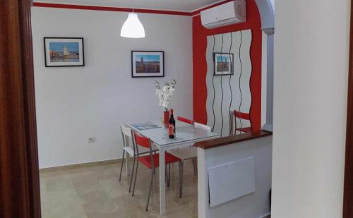 El Molinillo Apartamento | La Farola Centro de Málaga con Parking 445 Max