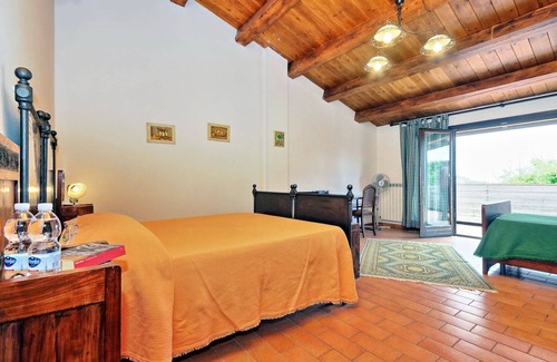 San Severino Marche Casa | Gran casa de campo con piscina privada.
