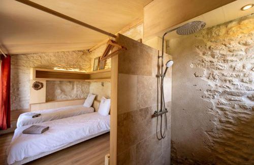 Lancieux Cama Y Desayuno | La Ferme du golf, gîte atypique et artistique