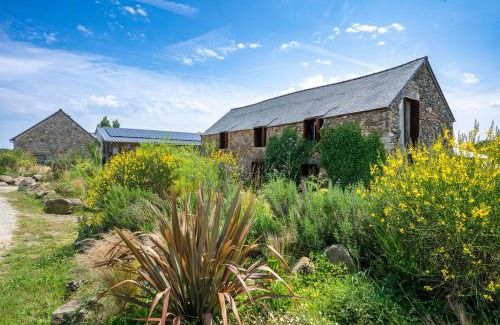 Lancieux Cama Y Desayuno | La Ferme du golf, gîte atypique et artistique