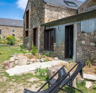 Lancieux Cama Y Desayuno | La Ferme du golf, gîte atypique et artistique