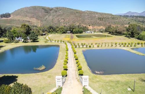 Cape Winelands Casa | La Ferme Guest Farm - Hot Tubs