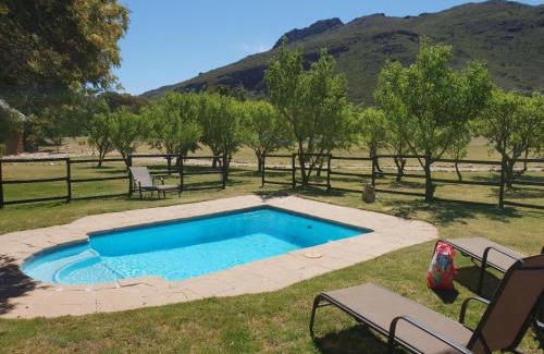 Cape Winelands Casa | La Ferme Guest Farm - Hot Tubs